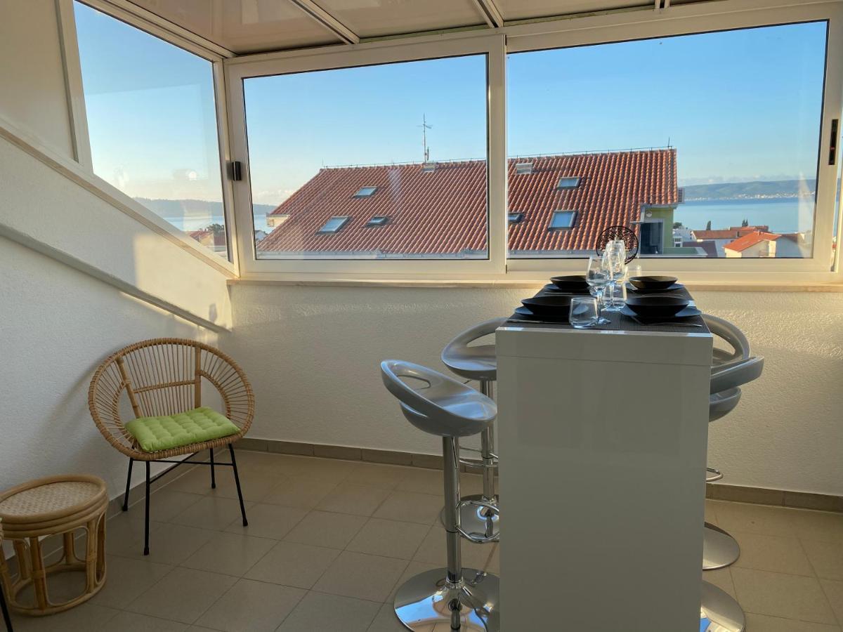 Top Floor Apartment With Sea View Kaštela Esterno foto